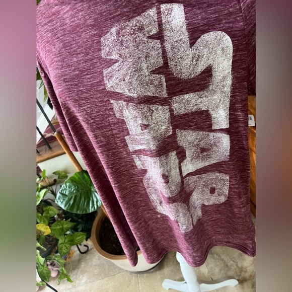 Disney men’s Star Wars crewneck T-shirt XXL NWT. Burgundy and white - Picture 6 of 10